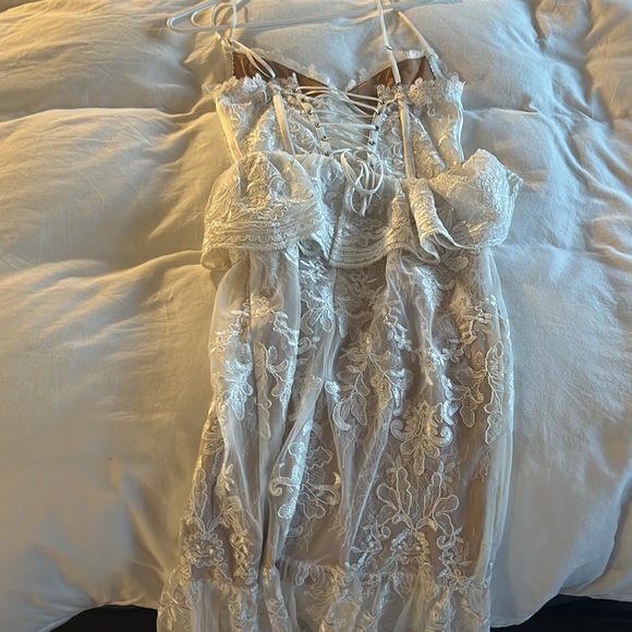 Vchapman dress - Picture 3 of 6